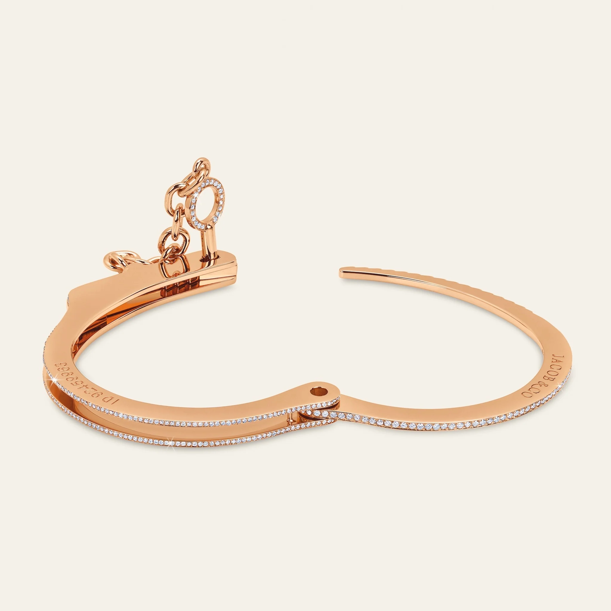 ラブ・ロックダウン ダイヤモンド手錠モチーフ 詳細