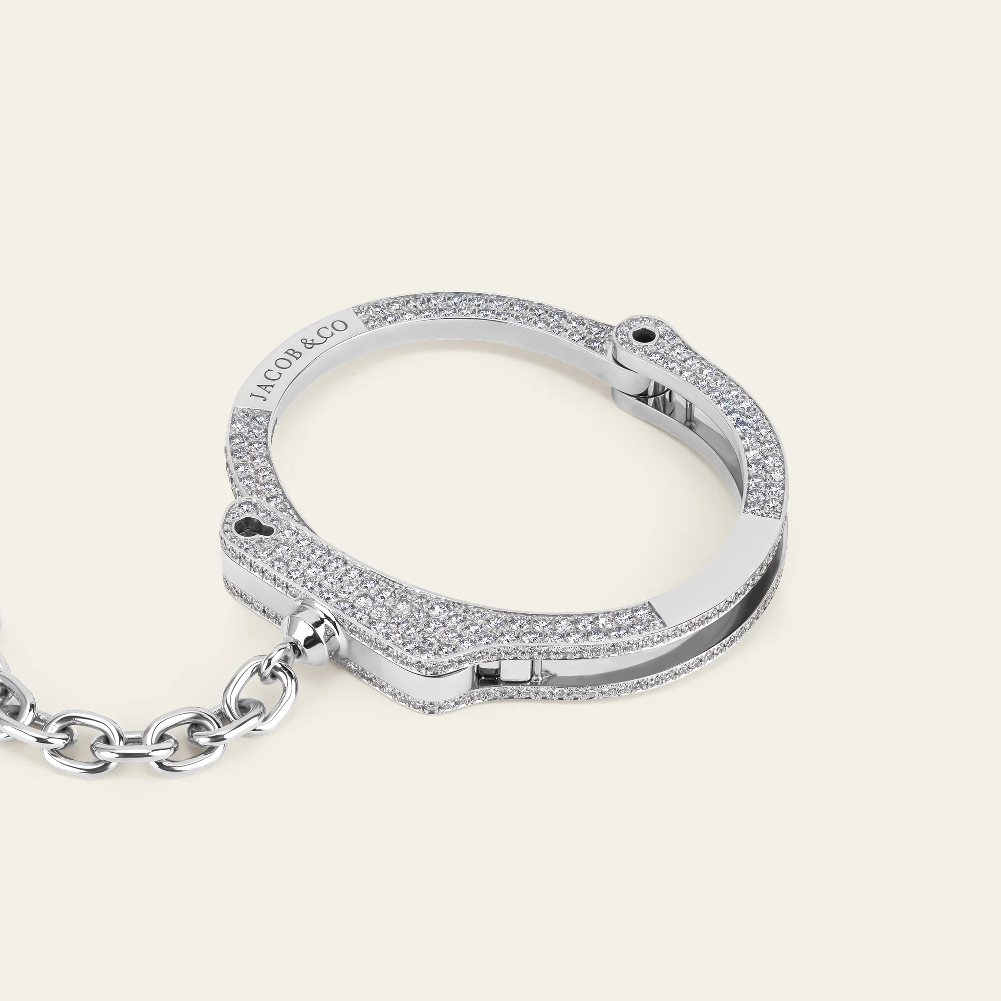 ラブ・ロックダウン 546石のダイヤモンド 拡大ディテール (ホワイトゴールド)