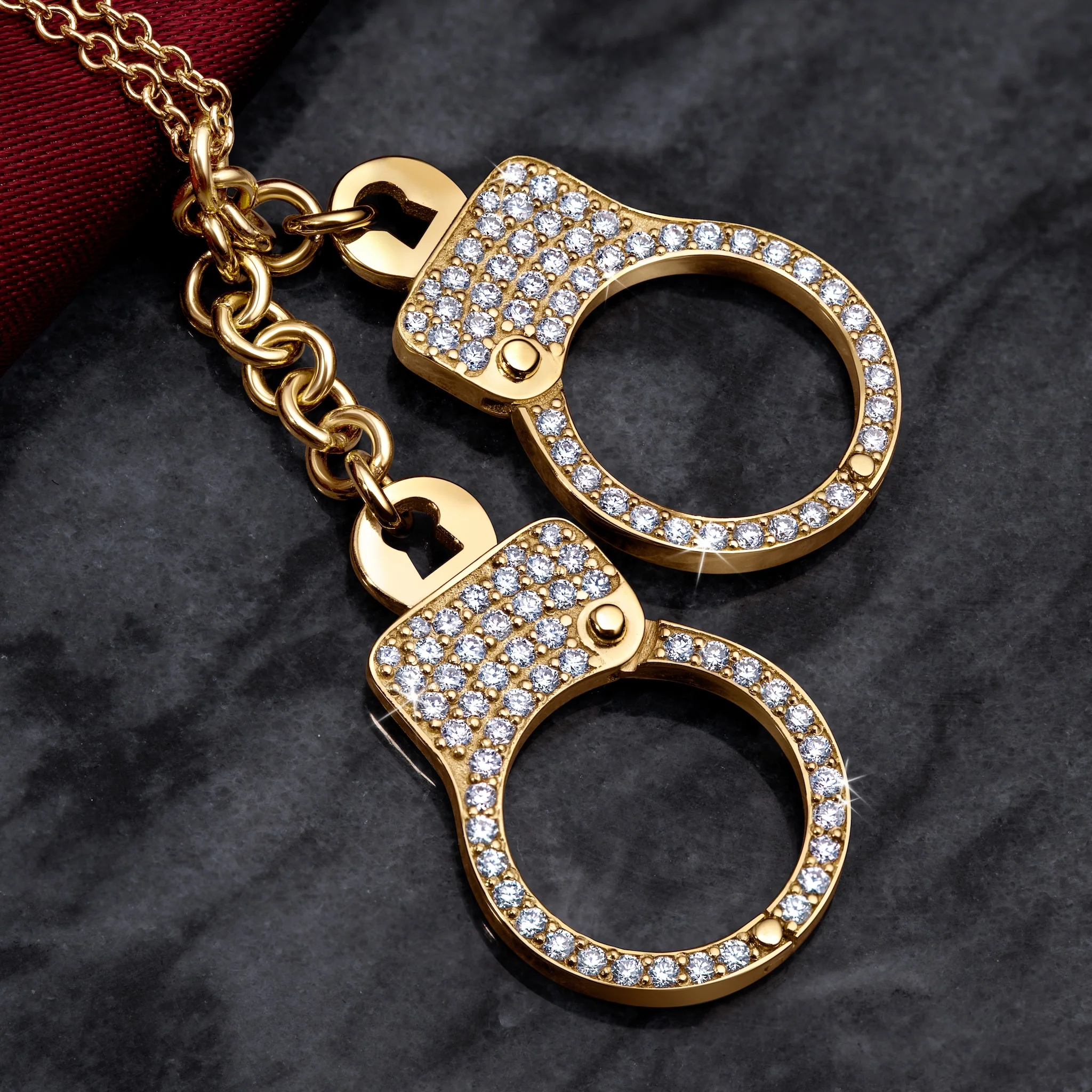 Jacob & Co. 18Kイエローゴールド 鎖と錠前のデザイン