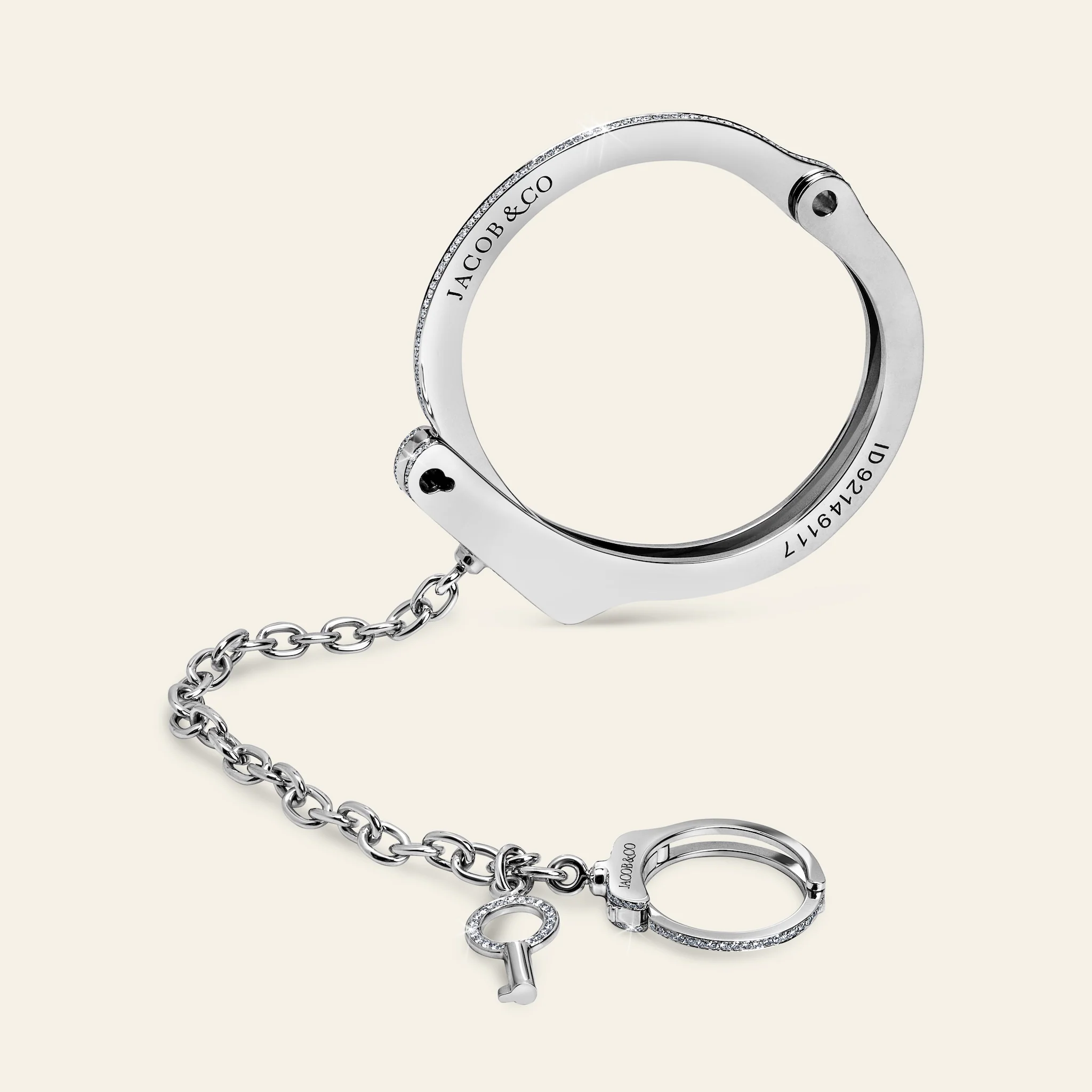 Jacob & Co. ラブ・ロックダウン リストレット 18Kホワイトゴールド ダイヤモンド 正面