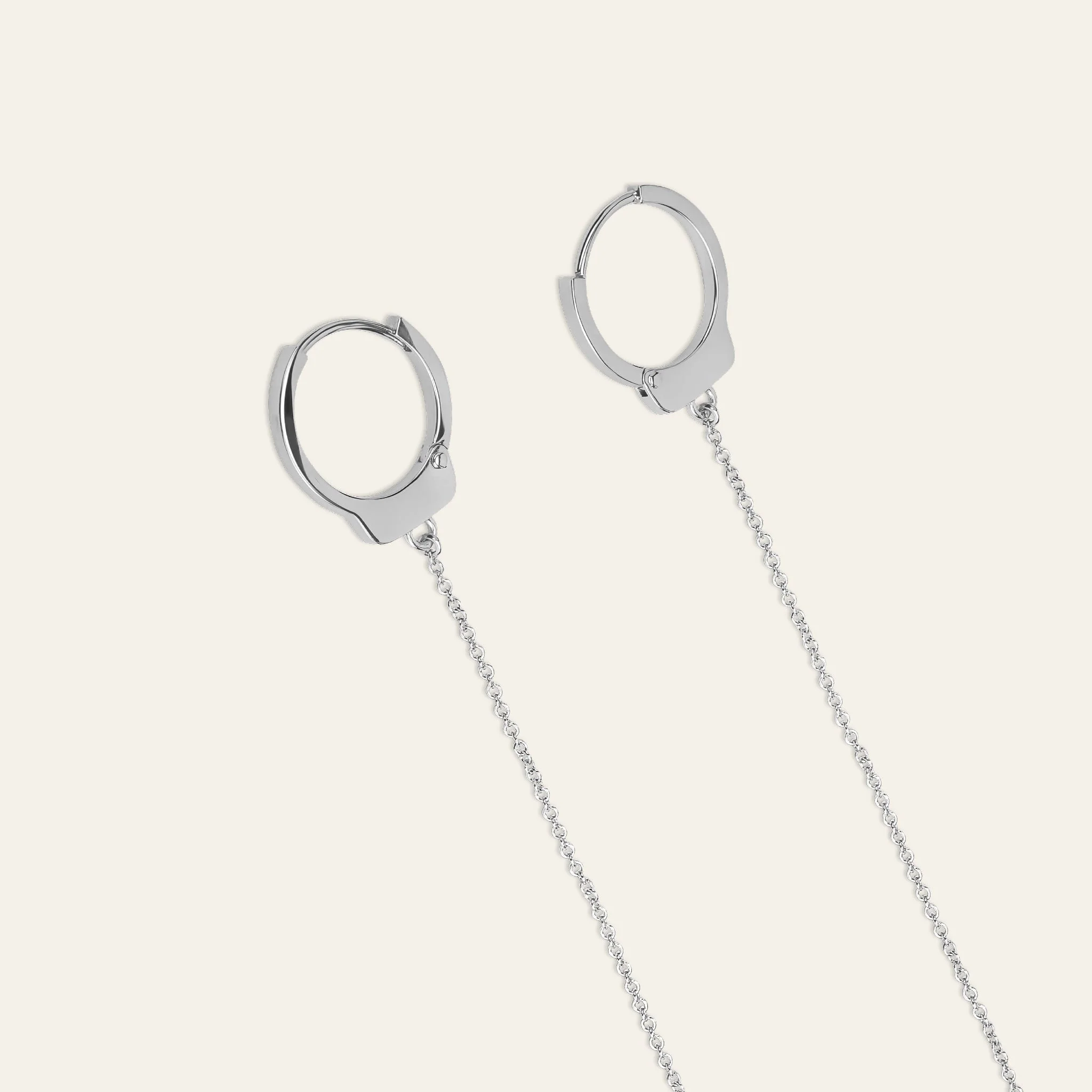 Jacob & Co. ラブ・ロックダウン イヤリング シルバー 詳細