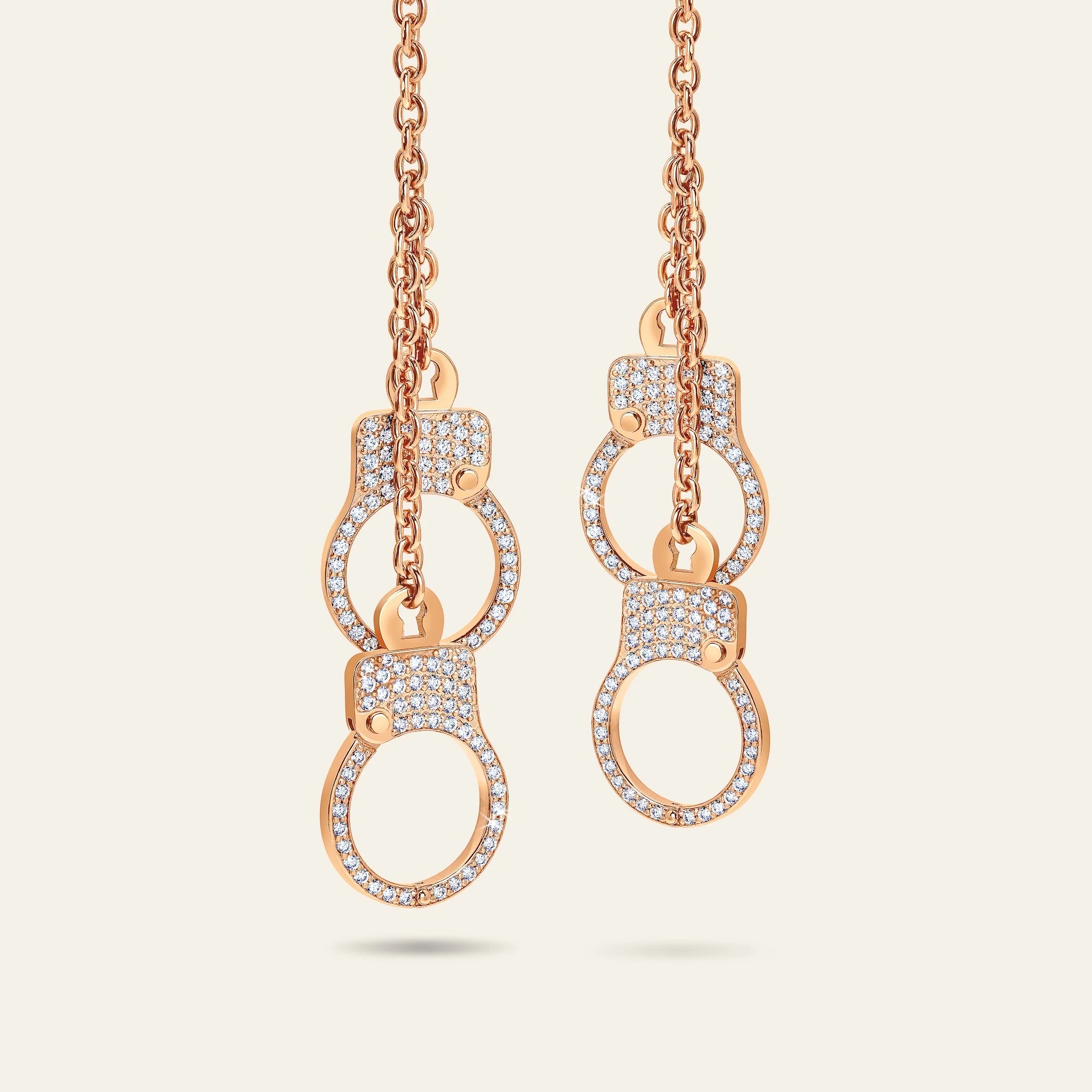 Jacob & Co. 216石のダイヤモンド 垂れ下がりピアス