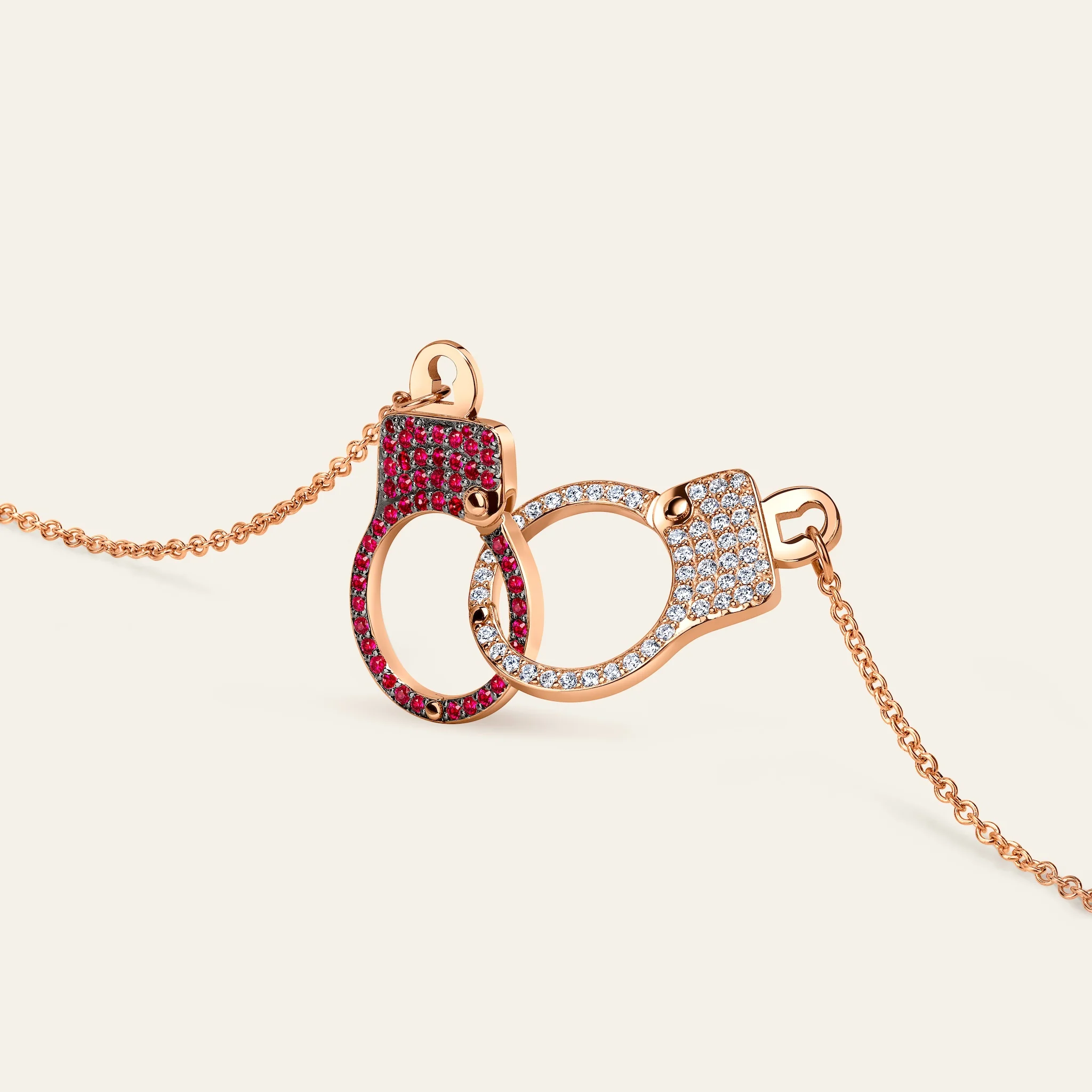 ラブ・ロックダウン インターロッキング ルビー 拡大詳細