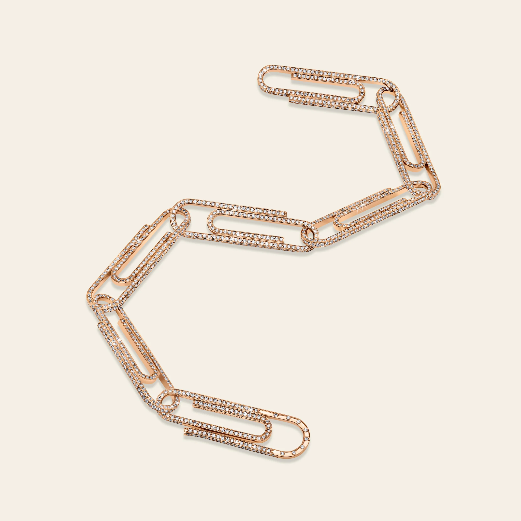 ヴァージルのビジョンを具現化したダイヤモンド・ペーパークリップ 詳細
