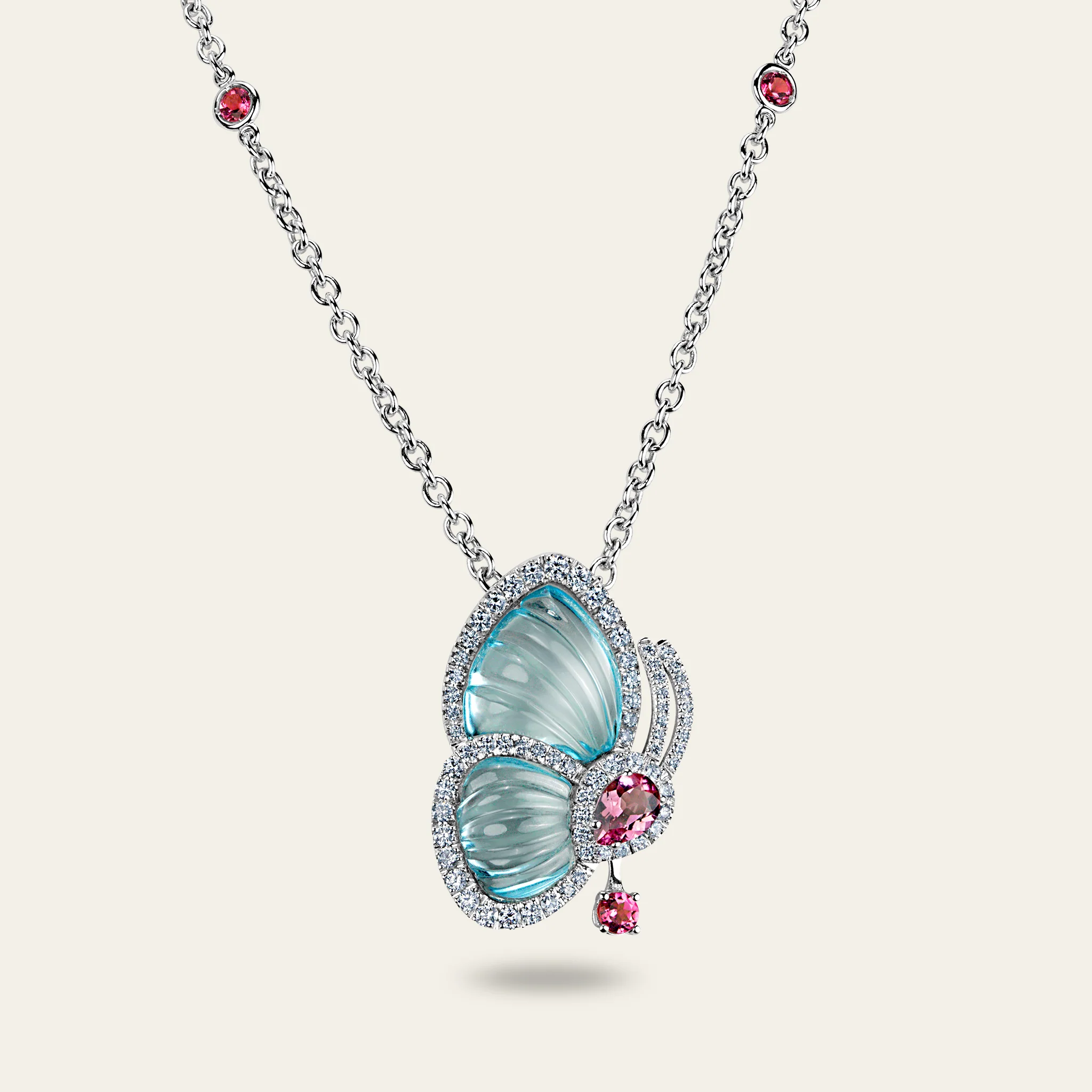 Jacob & Co. パピヨン ブルートパーズ ペンダント 18Kホワイトゴールド 正面