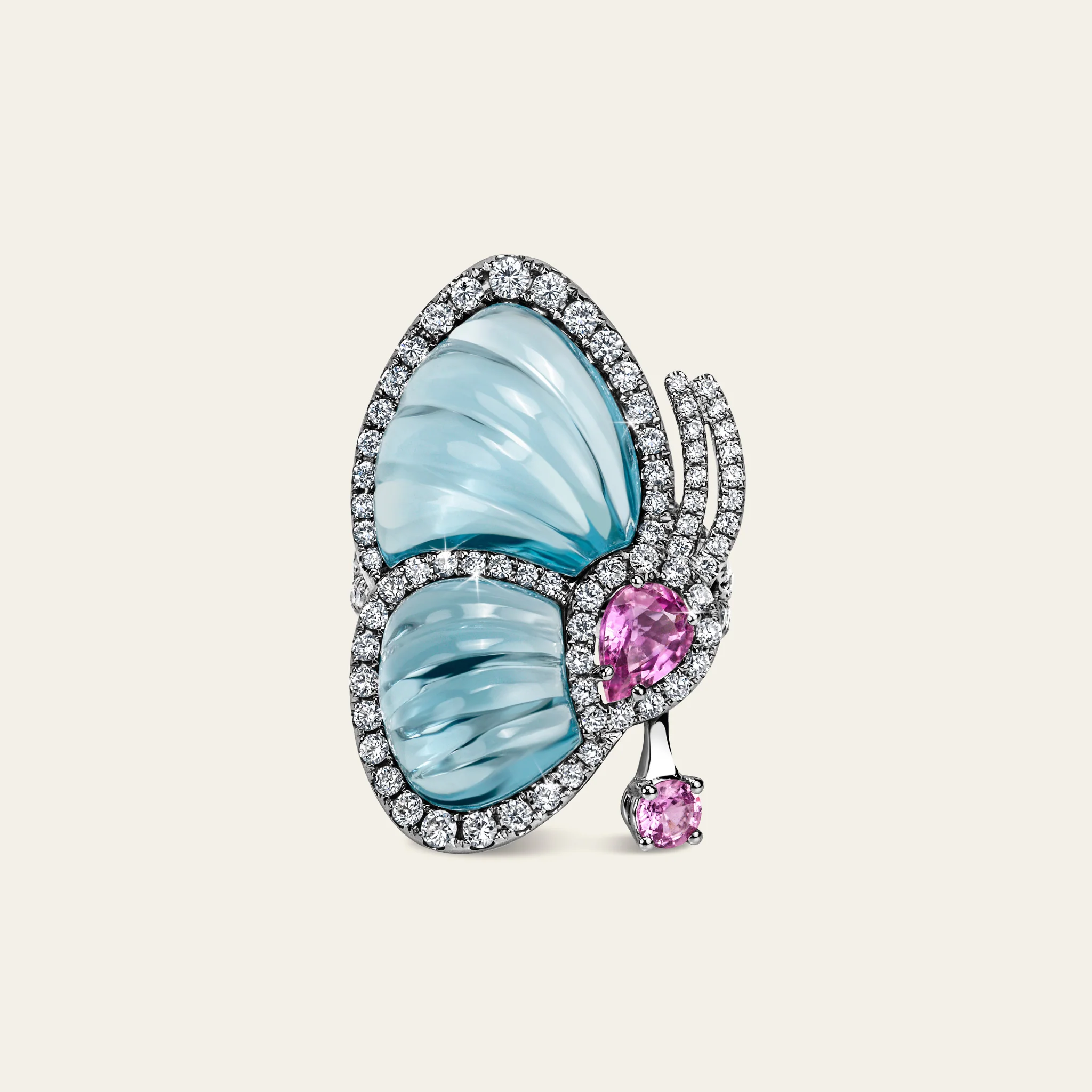 ブルートパーズとピンクサファイアが奏でる蝶の色彩 デザイン詳細