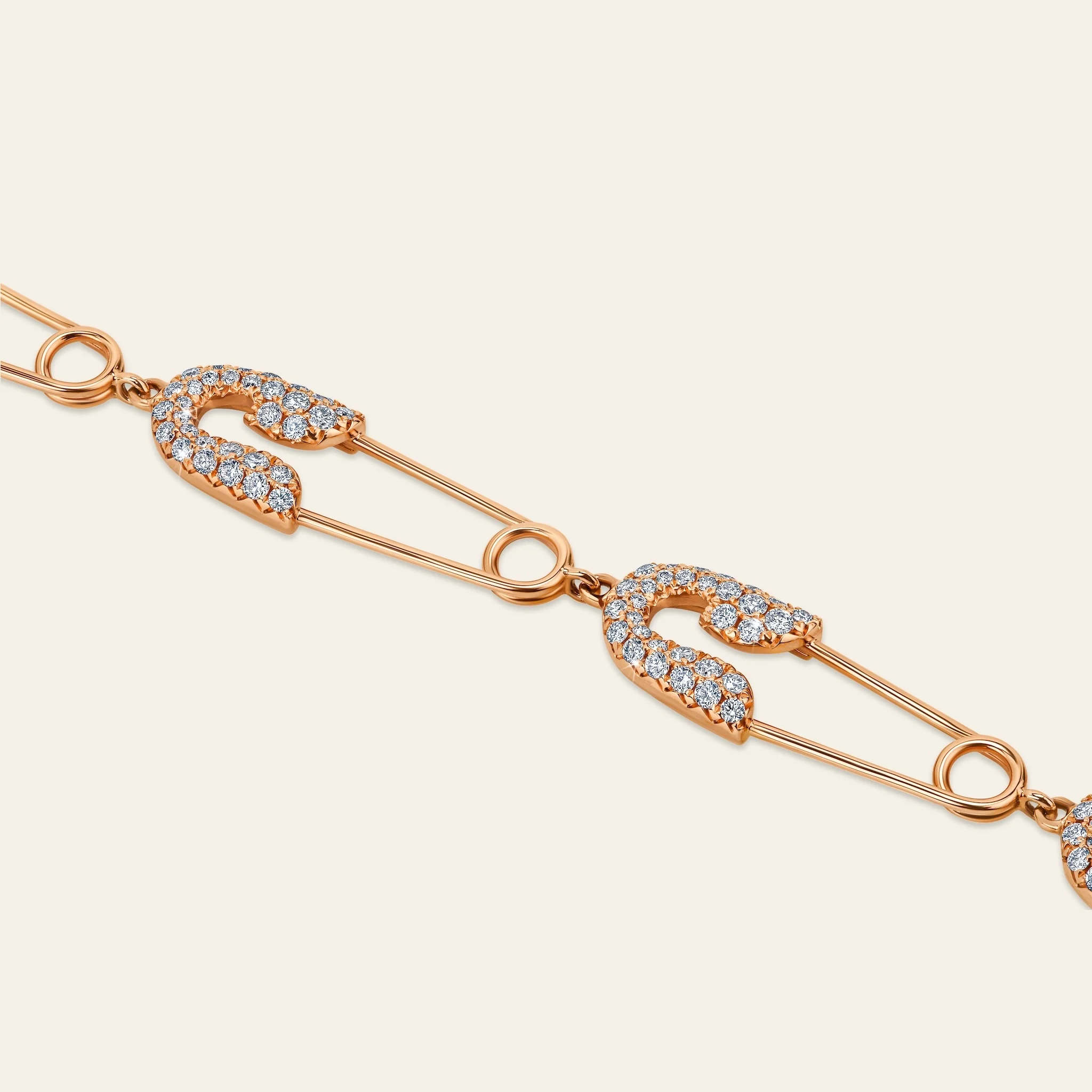 セキュラス ダイヤモンド パヴェセッティング 安全ピン デザイン詳細