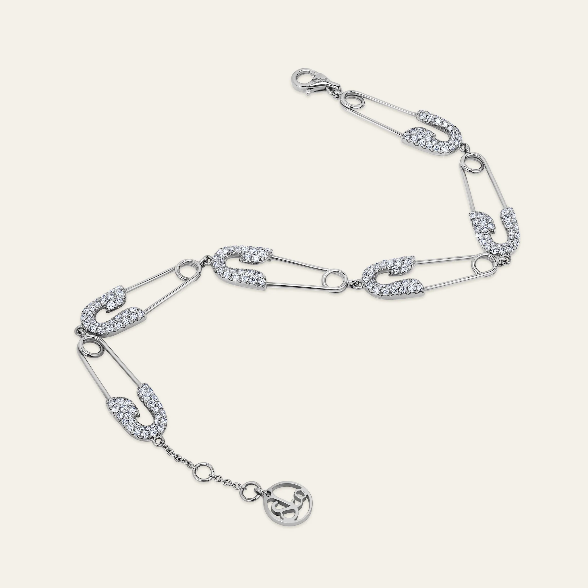 セキュラス ダイヤモンド パヴェセッティング ホワイトゴールド デザイン詳細