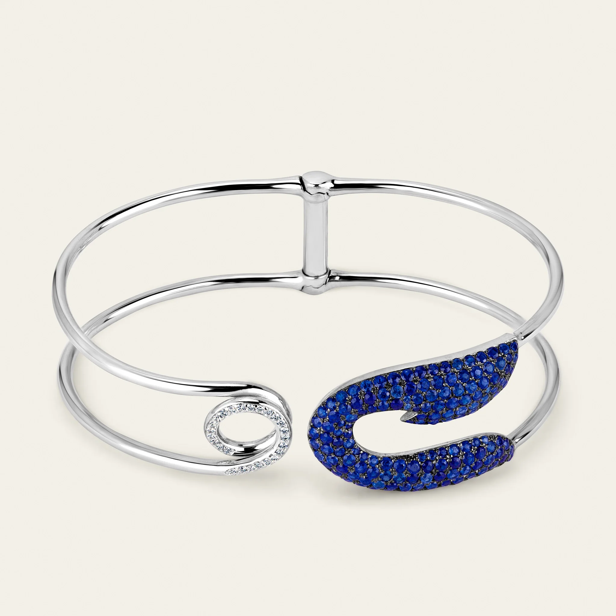 セキュラス サファイア パヴェセッティング ホワイトゴールド デザイン詳細