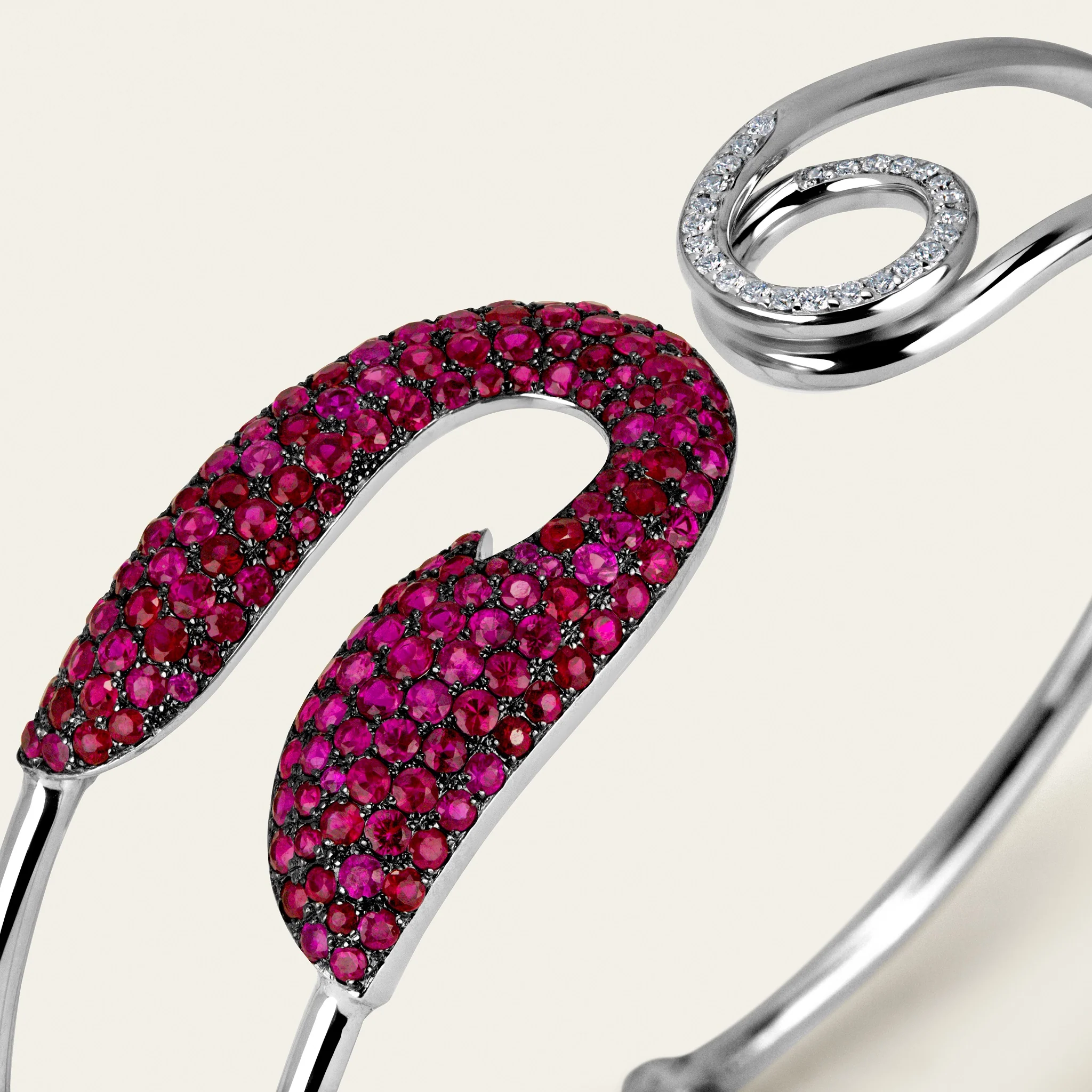 Jacob & Co. 18Kホワイトゴールド ルビー＆ダイヤモンド ブレスレット 着用イメージ