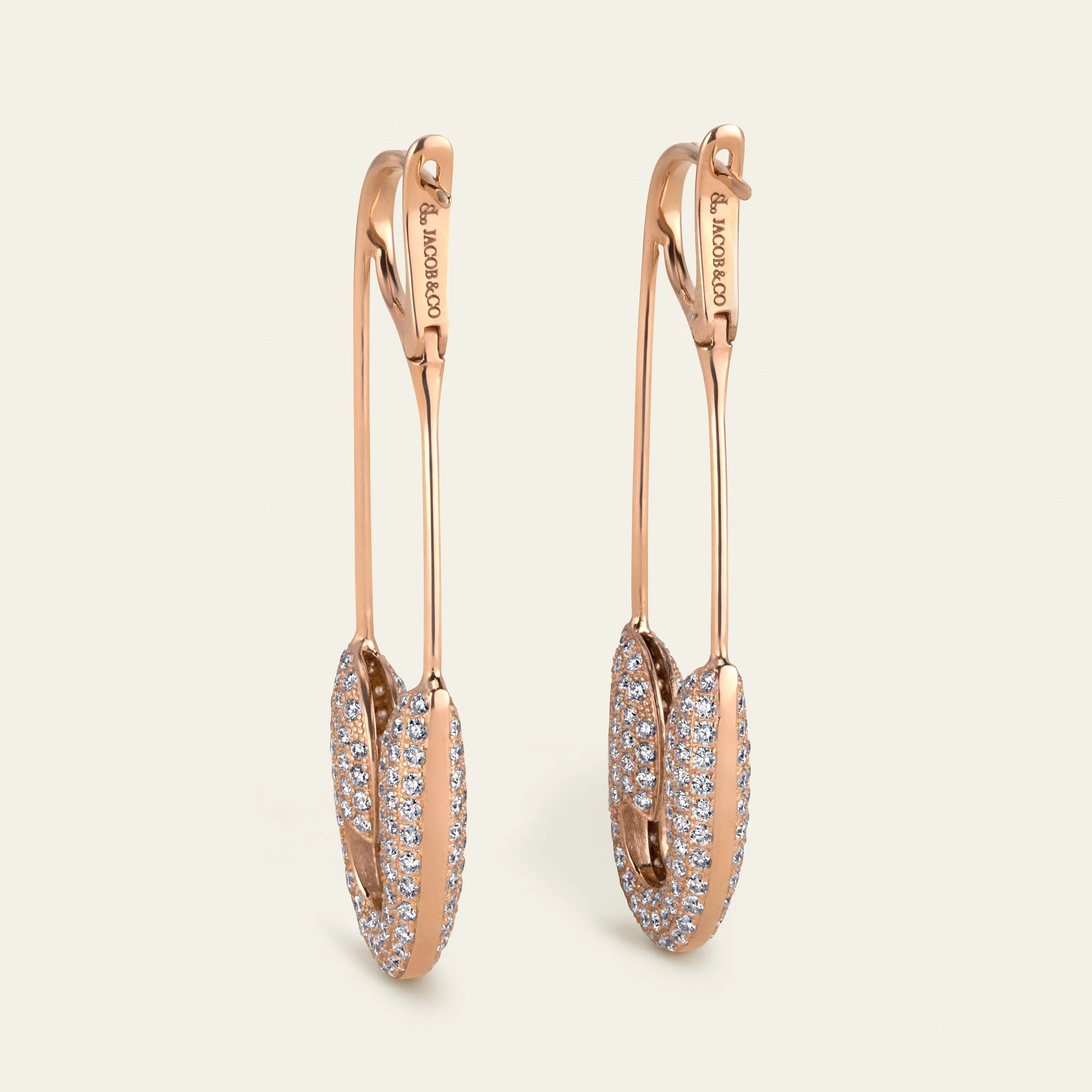 Jacob & Co. 18Kローズゴールド ダイヤモンド イヤリング 着用イメージ