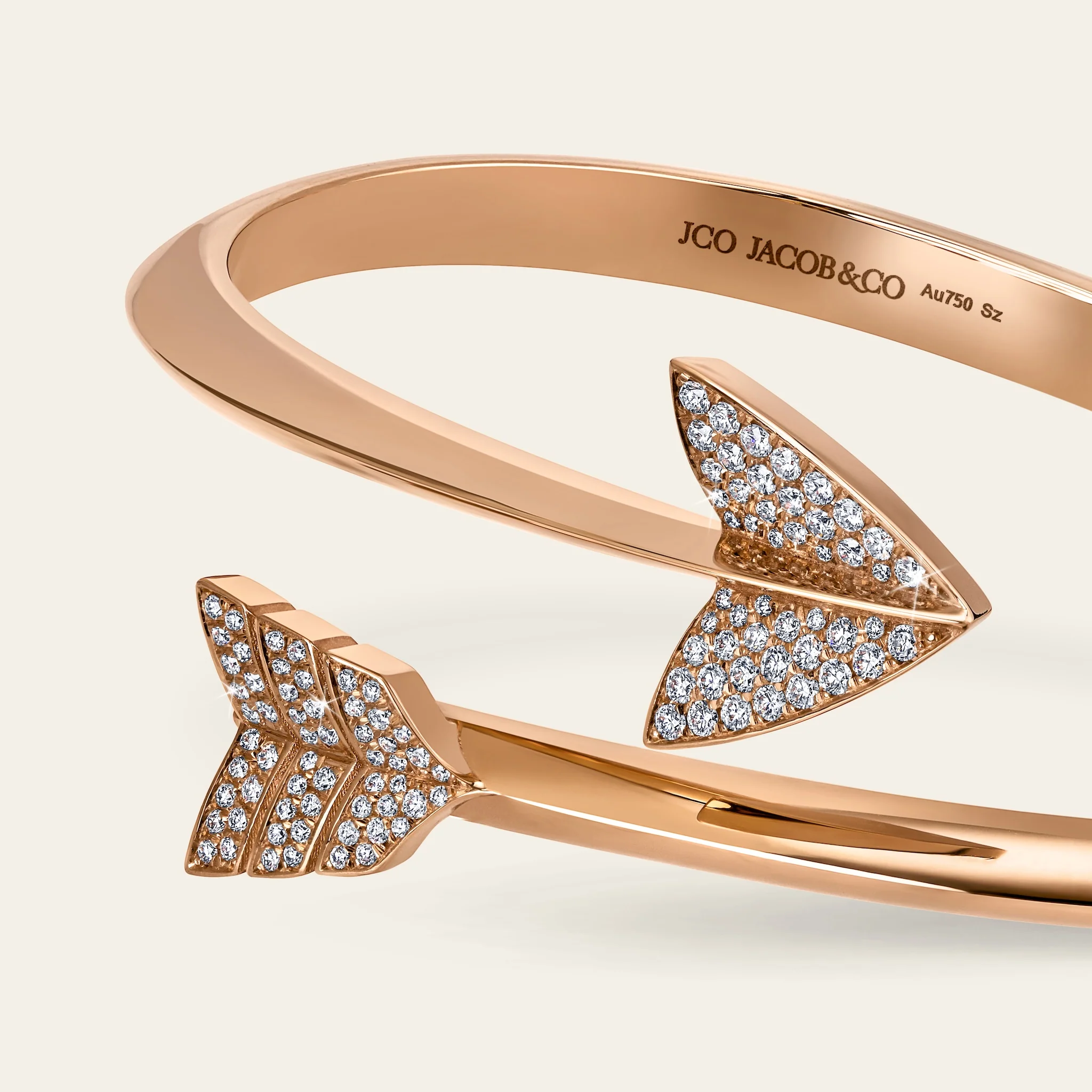 スーパーアロー ダイヤモンド ブレスレット 106石のダイヤモンド 拡大詳細