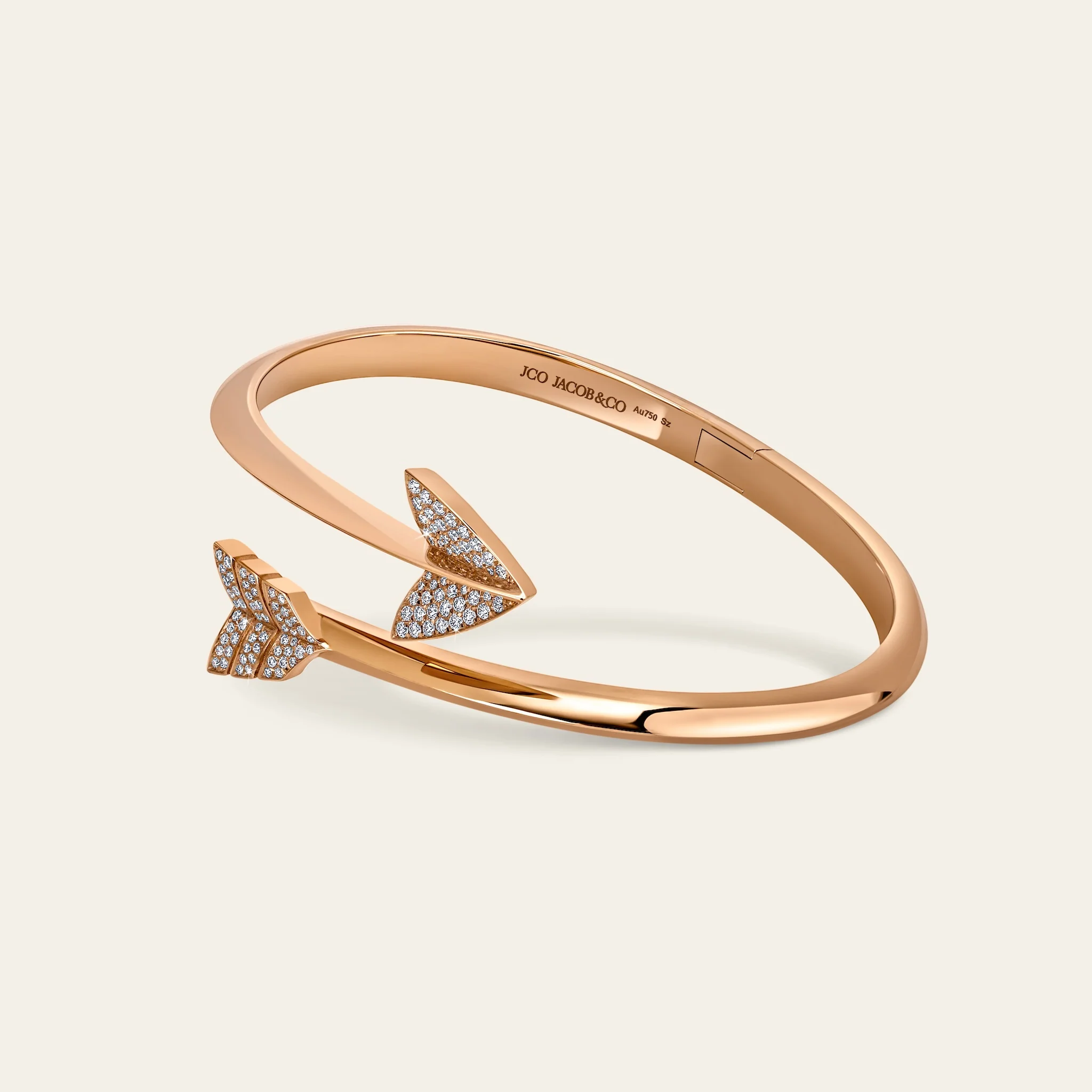 Jacob & Co. スーパーアロー 矢モチーフ 18Kローズゴールド ダイヤモンドブレスレット 着用イメージ