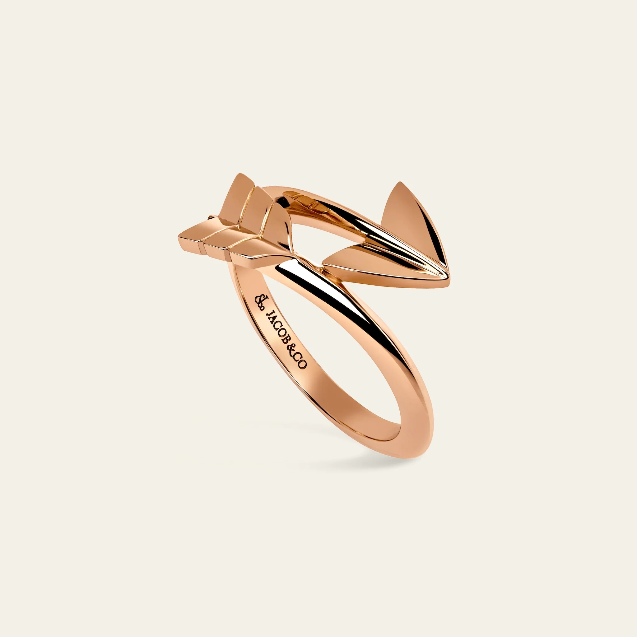 Jacob & Co. スーパーアロー 矢モチーフ ローズゴールド指輪 着用イメージ